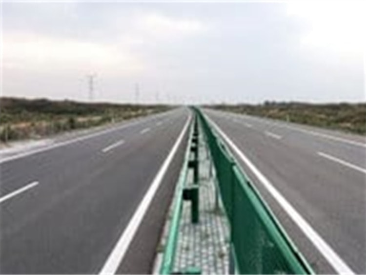 波形護(hù)欄板適合應(yīng)用在什么道路上？